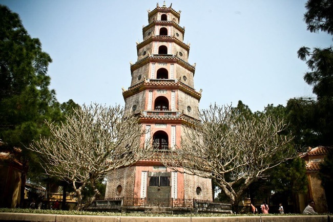 Thien Mu pagoda 3